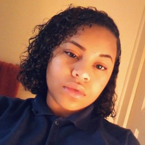 Meet your Posher, Kayla - Picture 1 of 1